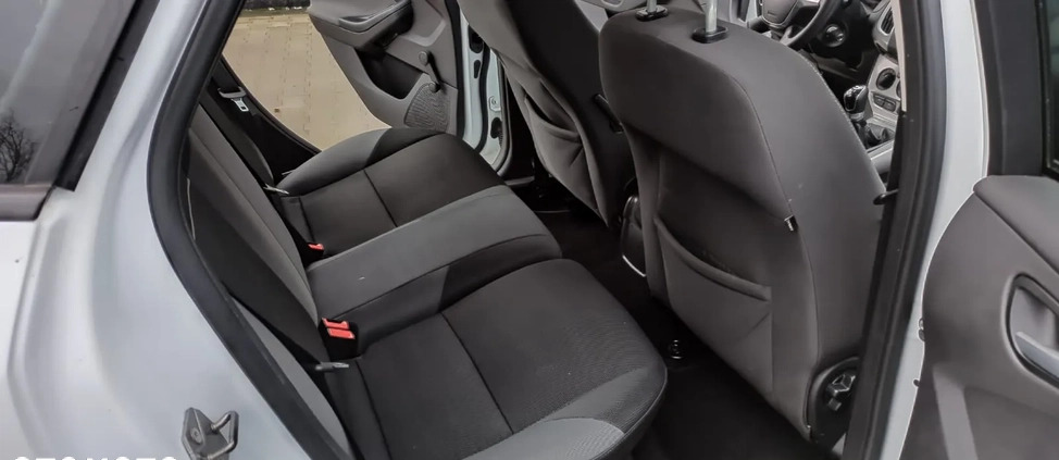 Ford Focus cena 21999 przebieg: 159900, rok produkcji 2013 z Swarzędz małe 497